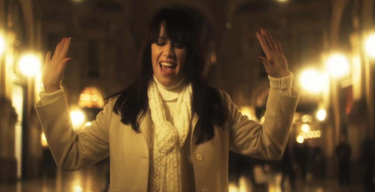 videoclip musicale roberta buonanno a natale puoi videoclip musicale roberta buonanno a natale puoi